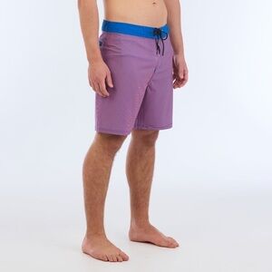 IPD STATIC HWY 1 FIT 18" BOARDSHORT